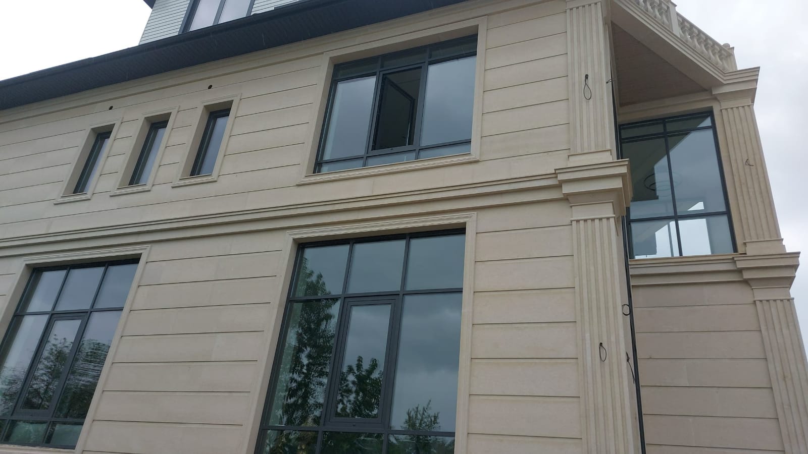 Натуральный камень StoneHouse